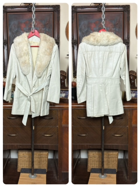 1970s White Leather Jacket With Fur Collar